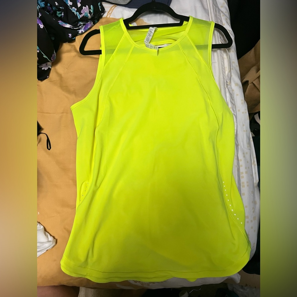 Lululemon tank